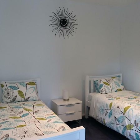 130 At The Waves Appartement Cowes Buitenkant foto
