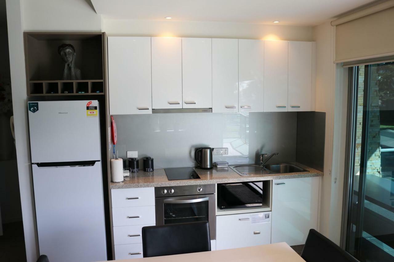 130 At The Waves Appartement Cowes Buitenkant foto