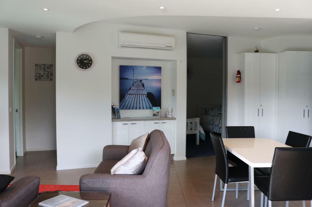 130 At The Waves Appartement Cowes Buitenkant foto