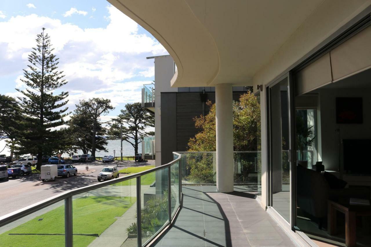 130 At The Waves Appartement Cowes Buitenkant foto