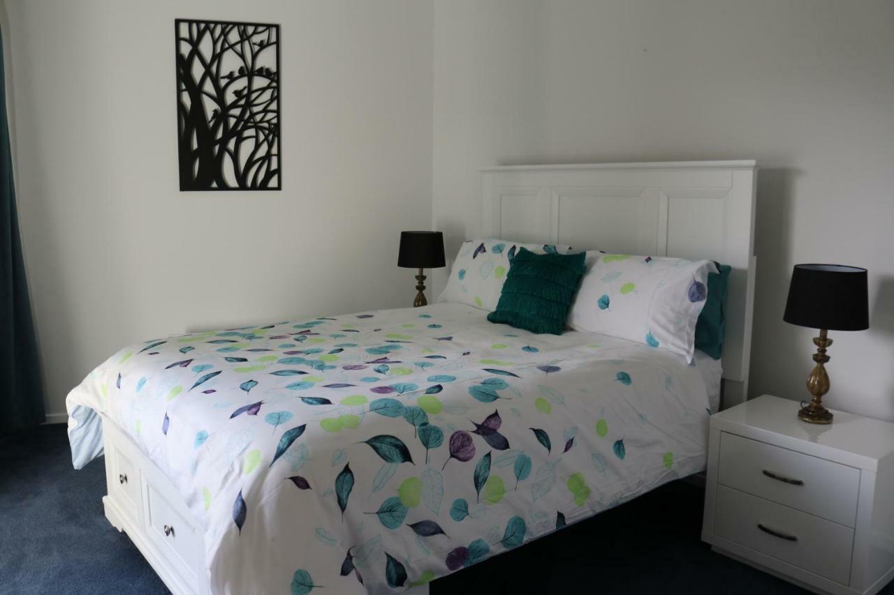 130 At The Waves Appartement Cowes Buitenkant foto